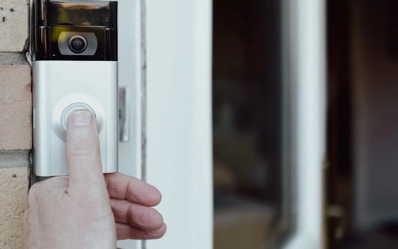 Smart home security camera and doorbell technology